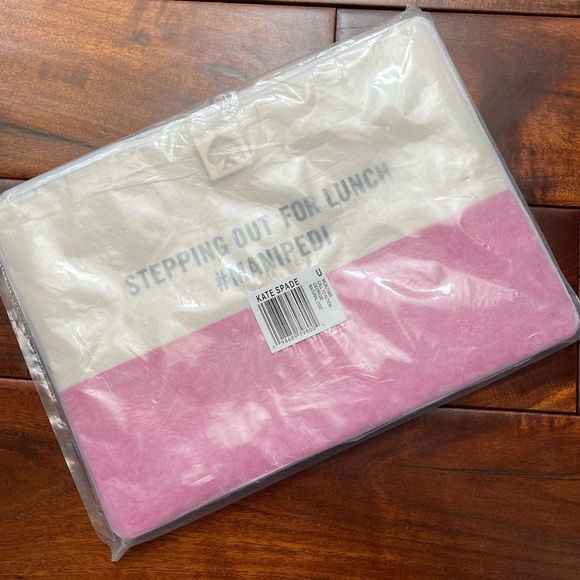kate spade Handbags - Kate Spade Call To Action Georgie Mani Pedi Clutch NWT